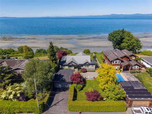 311 Poplar Ave, Qualicum Beach, BC, V9K1J7 | Card Image