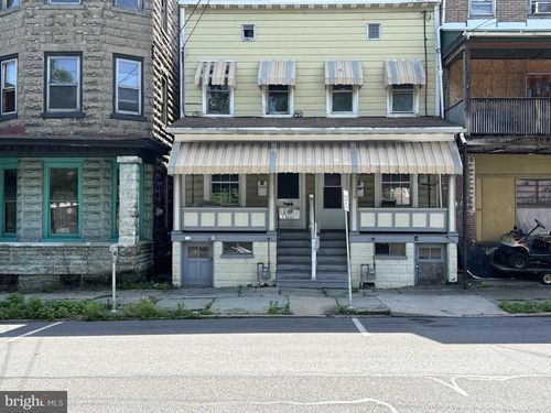 45 S Market St, SHAMOKIN, PA, 17872-5807 | Card Image