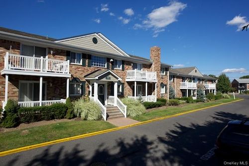 l-4-216 Lakeland Ave, Sayville, NY, 11782-1924 | Card Image