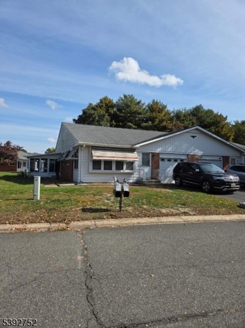 2 Crockett Ln, Manchester Tw, NJ, 08759 | Card Image