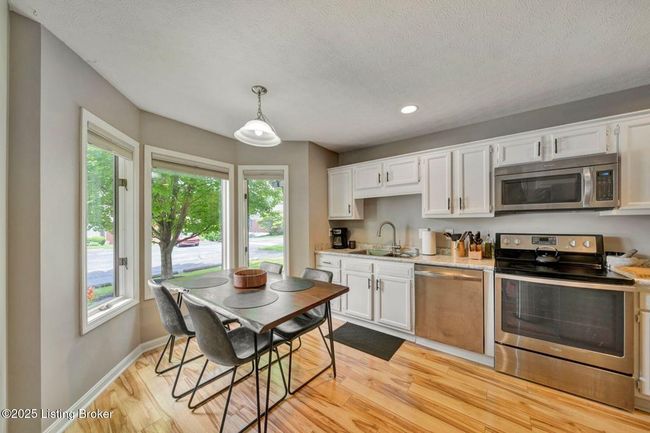 5503 Forest Lake Dr, Condo with 2 bedrooms, 3 bathrooms and null parking in Prospect KY | Image 11