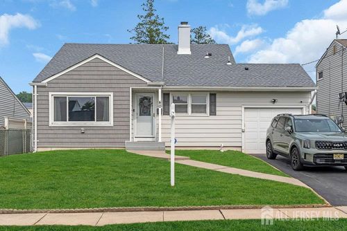 40 Mckinley Ave, Colonia, NJ, 07067-2310 | Card Image