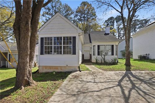 627 Sandys Ln Se, Atlanta, GA, 30354-2493 | Card Image