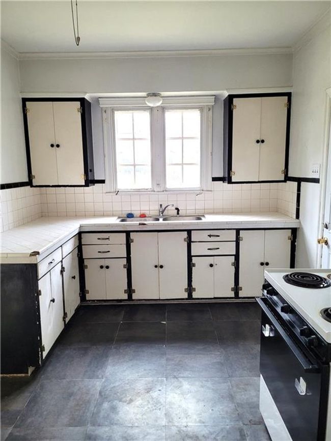 2203 Thornton Ct, House other with 3 bedrooms, 2 bathrooms and null parking in Alexandria LA | Image 6