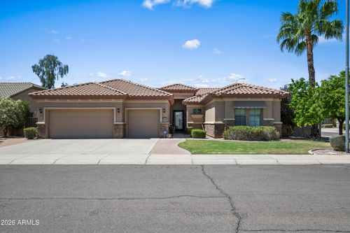 6946 S Kimberlee Way, Chandler, AZ, 85249-5026 | Card Image