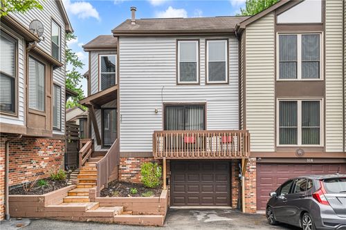 320 Spring Run Dr, Monroeville, PA, 15146-3346 | Card Image