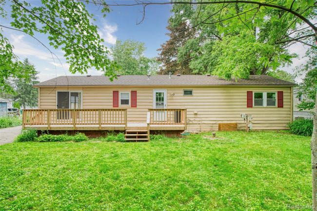 Rear view of house | Image 24