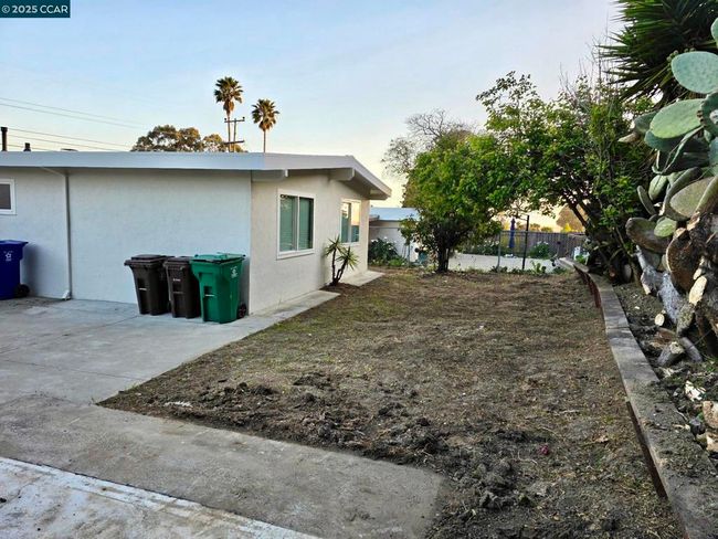 2011 Espanola Dr, House other with 3 bedrooms, 2 bathrooms and 2 parking in San Pablo CA | Image 21