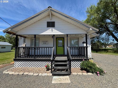 517 W Greenwood St, Enterprise, OR, 97828-1278 | Card Image