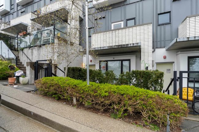 107 - 9350 University High Street, Townhouse with 2 bedrooms, 2 bathrooms and 1 parking in Burnaby BC | Image 33
