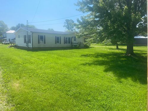 4 S Central St, Ashley, OH, 43003 | Card Image