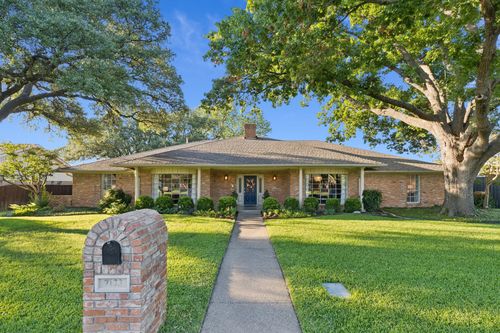 7123 Hillwood Ln, Dallas, TX, 75248-5235 | Card Image