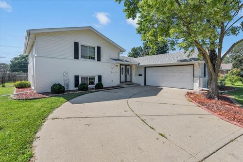 1719 Lexington Dr, Arlington Heights, IL, 60004-2815 | Card Image