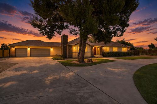 27200 S Hillview St, Tracy, CA, 95304-8154 | Card Image
