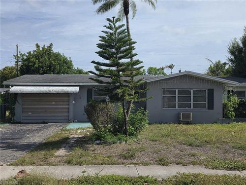 33 Broadway Cir, Fort Myers, FL, 33901-8014 | Card Image