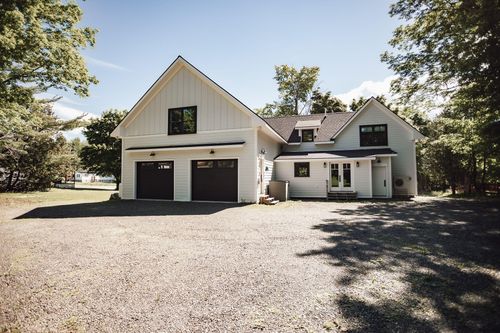 36 Pleasant St, Rangeley, ME, 04970-4123 | Card Image