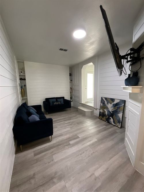 14902 Nuttall Dr, Austin, TX, 78724-6390 | Card Image