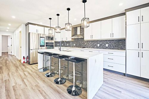 77 Hartford Rd Nw, Calgary, AB, T2K2A4 | Card Image