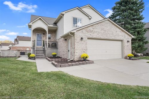 547 Tyler Ln, Canton, MI, 48188-3124 | Card Image