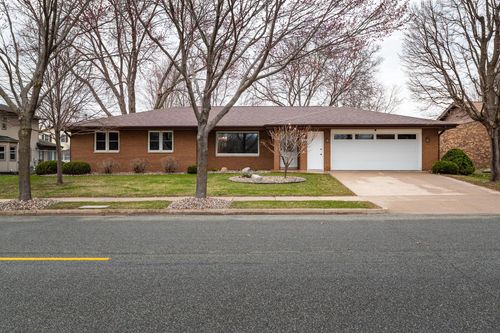 705 Grove Street, Onalaska, WI, 54650 | Card Image