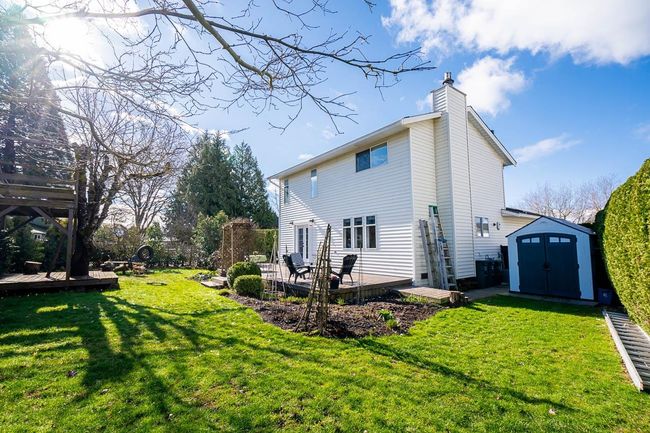 18371 59 A Avenue, House other with 4 bedrooms, 2 bathrooms and 5 parking in Surrey BC | Image 2