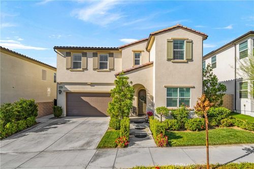 19127 Malabar St, Canyon Country, CA, 91351-4404 | Card Image