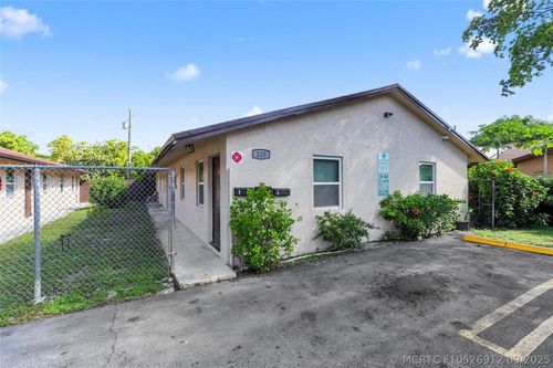 225 Nw 12th Ct, Pompano Beach, FL, 33060-5685 | Card Image
