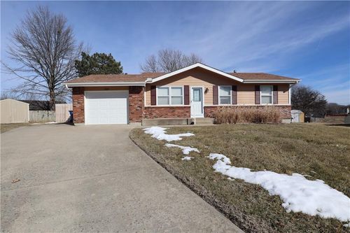 1310 Tall Grass Ct, Eudora, KS, 66025-9262 | Card Image