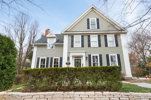 146 Franklin St, Geneva, IL, 60134-2740 | Card Image