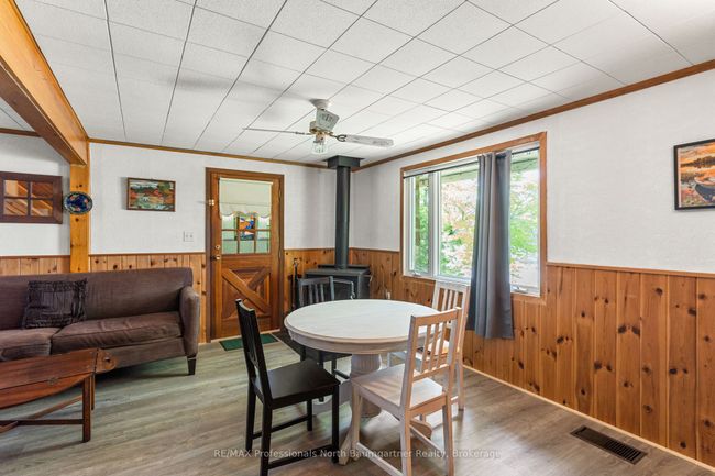 18053 Highway 35, House other with 3 bedrooms, 1 bathrooms and 6 parking in Algonquin Highlands ON | Image 14