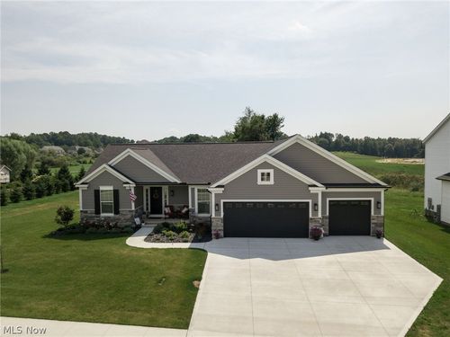 2182 Sugar Maple Dr, Kent, OH, 44240-5647 | Card Image