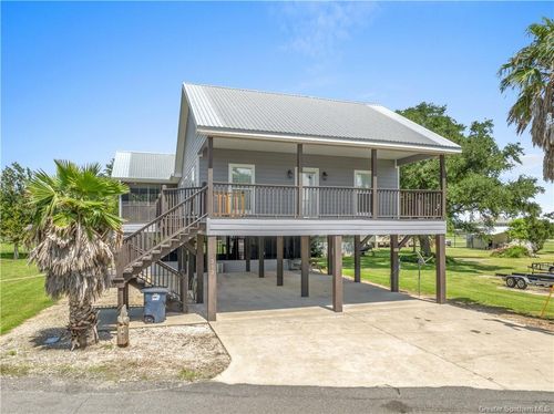 313 Big Lake St, Lake Charles, LA, 70607-8817 | Card Image