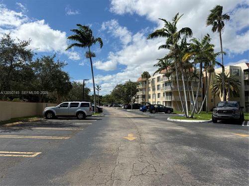 a-ph7-13100 Sw 92nd Ave, Miami, FL, 33176-8706 | Card Image