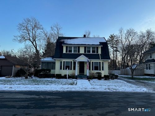 1 Fernwood St, Wethersfield, CT, 06109-2322 | Card Image