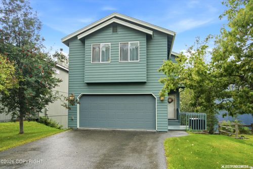 19652 Highland Ridge Dr, Eagle River, AK, 99577-8823 | Card Image