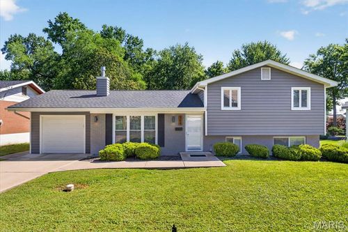 569 Saint Joseph St, Florissant, MO, 63031-4717 | Card Image