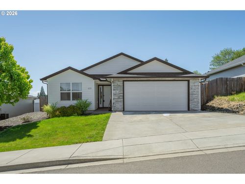 601 Se Rose Ridge Dr, Winston, OR, 97496-6603 | Card Image