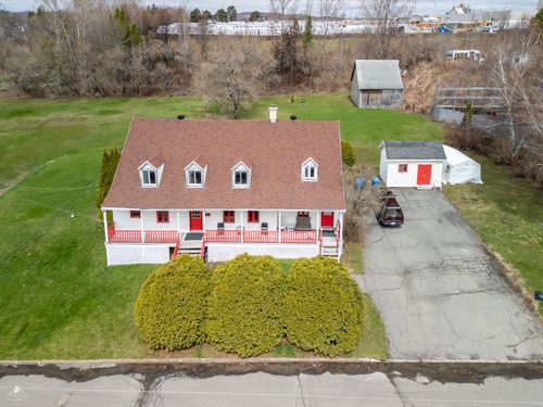 {{alt}} | Card Image