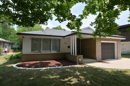 3950 N 58th St, Milwaukee, WI, 53216-2231 | Card Image