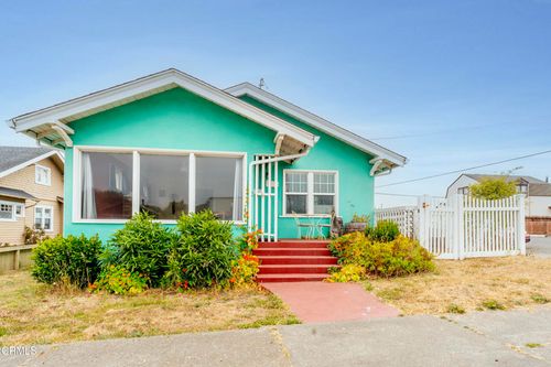 102 N Whipple St, Fort Bragg, CA, 95437-3737 | Card Image