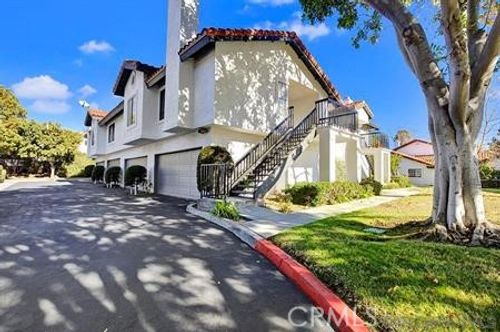 3517 Voyager Cir, San Diego, CA, 92130-1847 | Card Image