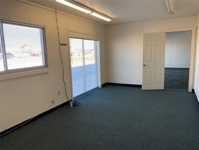 2924 E Austin St, Home with 0 bedrooms, 0 bathrooms and 5 parking in Giddings TX | Image 8