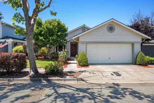 139 Justin Cir, Alameda, CA, 94502-7440 | Card Image
