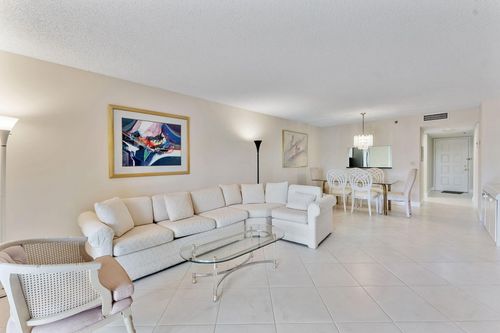 205-7260 Kinghurst Dr, Delray Beach, FL, 33446-2977 | Card Image