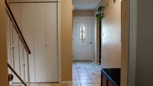 11 Manors Dr, Jericho, NY, 11753-1729 | Card Image