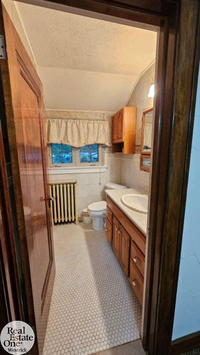 Going into 2nd Bath up | Image 55