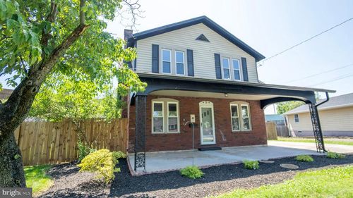 9 Oakwood Cir, CAMP HILL, PA, 17011-4135 | Card Image