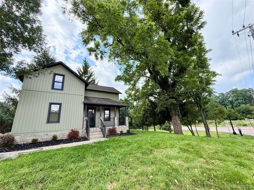 5240 N Territorial Rd E, Ann Arbor, MI, 48105-9527 | Card Image