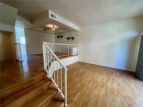 apt-d-20008 Sherman Way, Winnetka, CA, 91306-3658 | Card Image