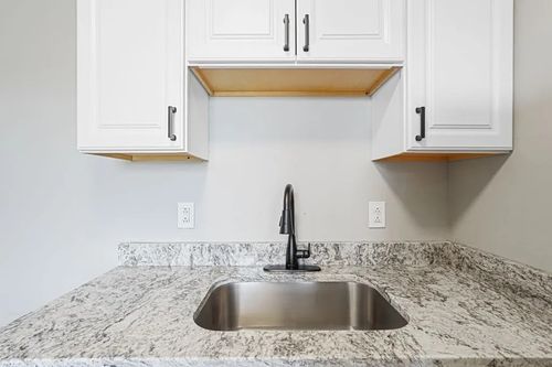 apt-5-50 Common St, Lawrence, MA, 01840-1748 | Card Image